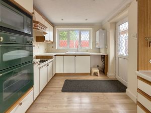 Kitchen- click for photo gallery